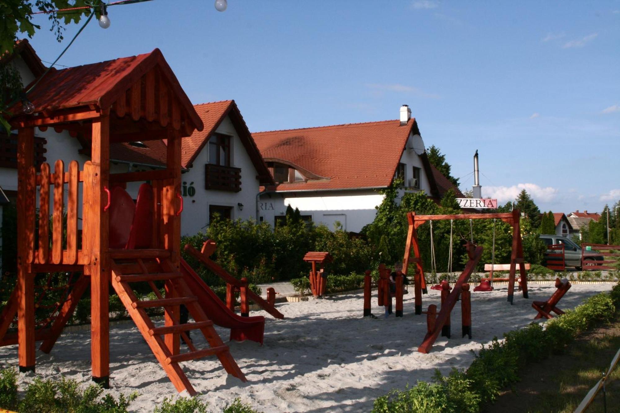 Tornacos Hotel - Hegyko Luaran gambar