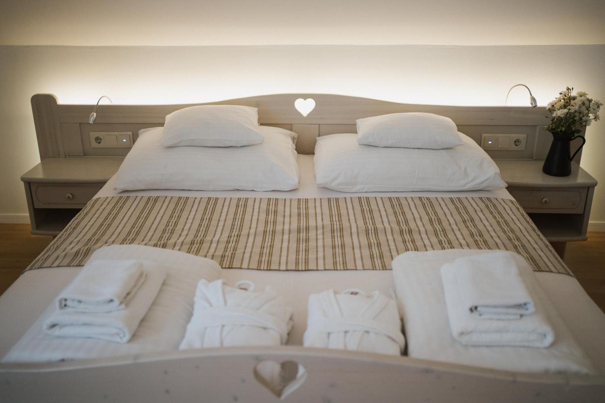 Tornacos Hotel - Hegyko Luaran gambar